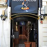 Отель Metropole 2*