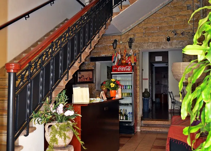 Отель Metropole Лимасол