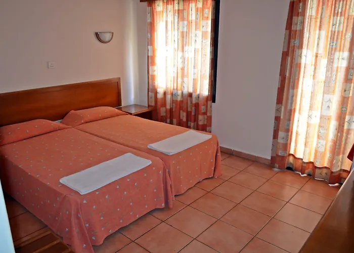 Отель Metropole Лимасол