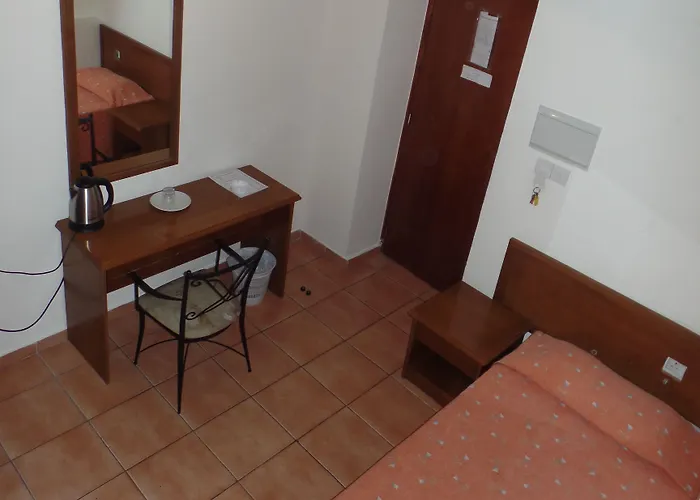 Отель Metropole Лимасол